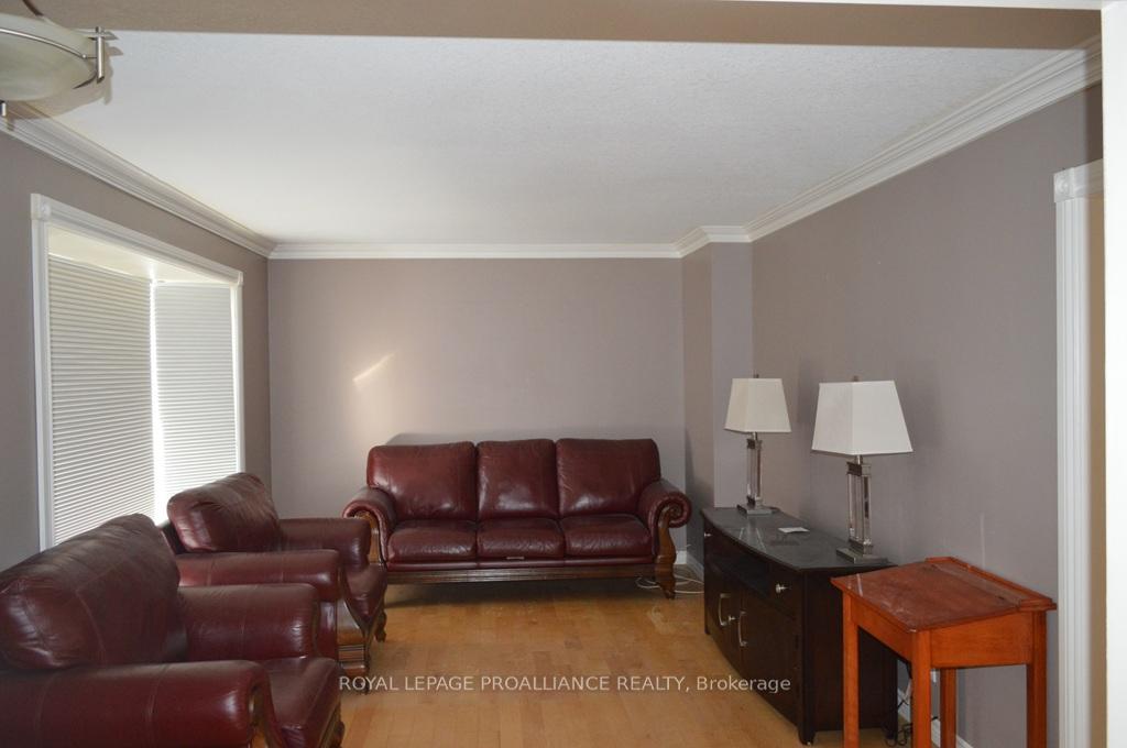 Photo 4 of 70 Jeffrey Drive, Quinte West, Sidney Ward — HOMEH