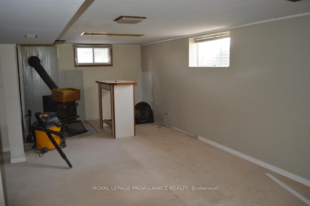 Photo 11 of 70 Jeffrey Drive, Quinte West, Sidney Ward — HOMEH