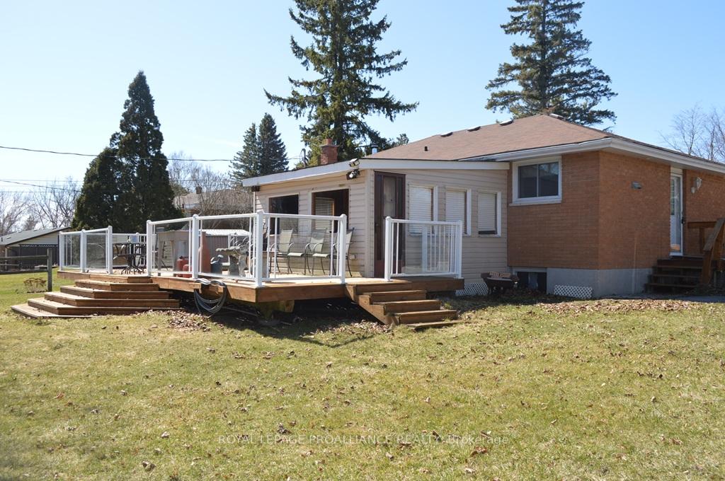 Photo 14 of 70 Jeffrey Drive, Quinte West, Sidney Ward — HOMEH