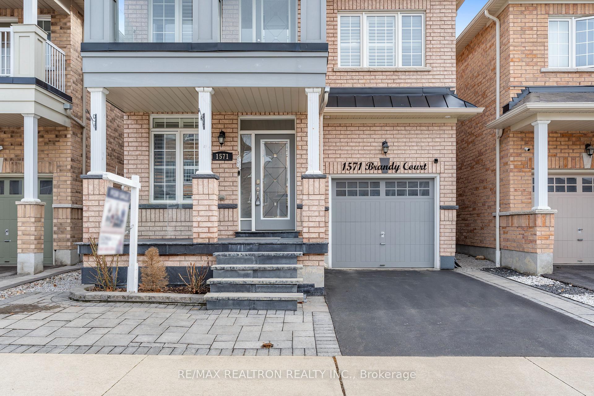 Photo 3 of 1571 Brandy Court, Pickering, Duffin Heights — HOMEH