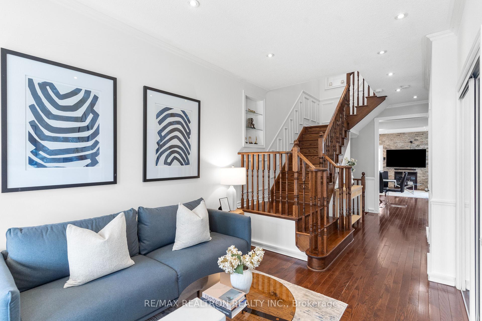 Photo 5 of 1571 Brandy Court, Pickering, Duffin Heights — HOMEH
