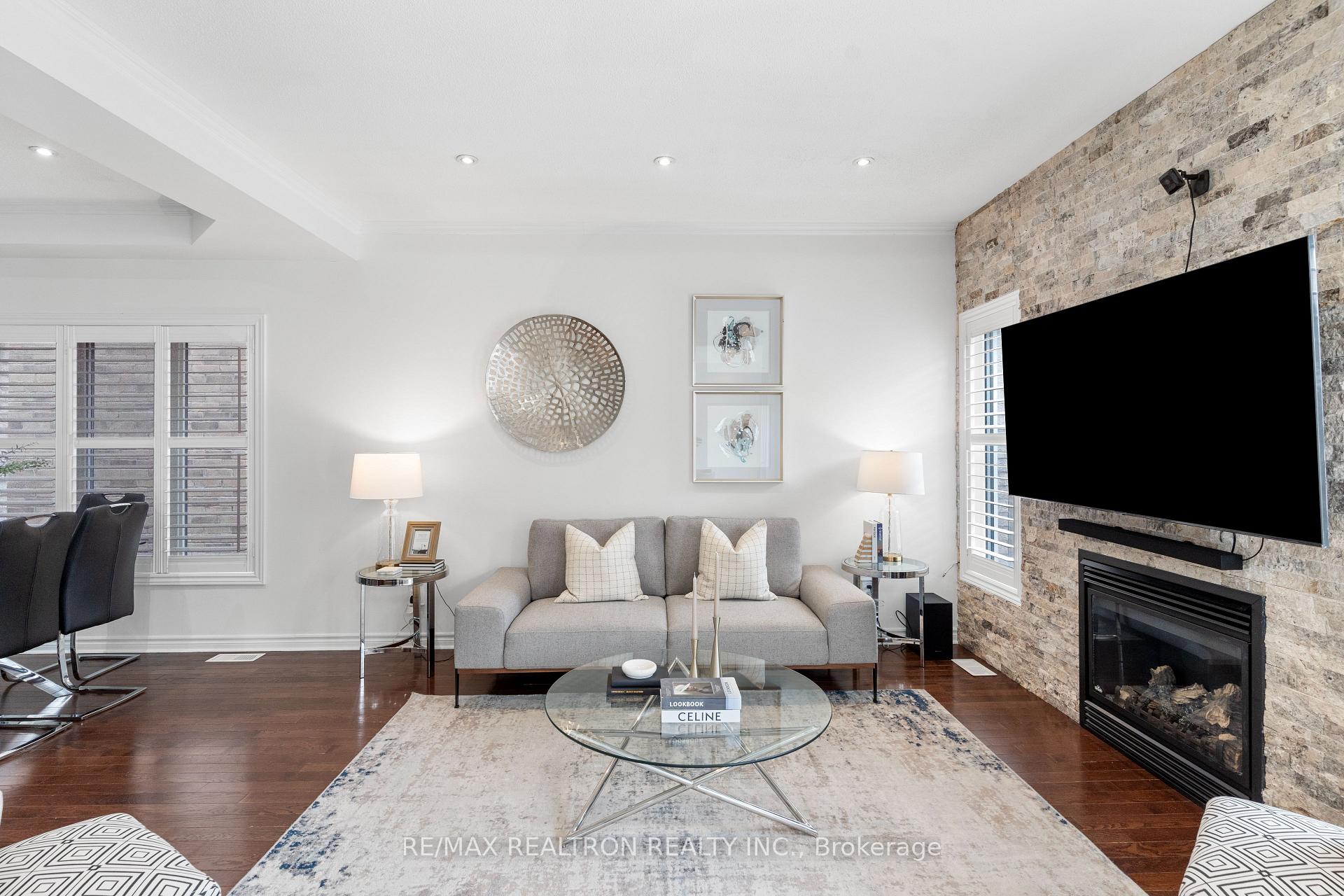 Photo 14 of 1571 Brandy Court, Pickering, Duffin Heights — HOMEH