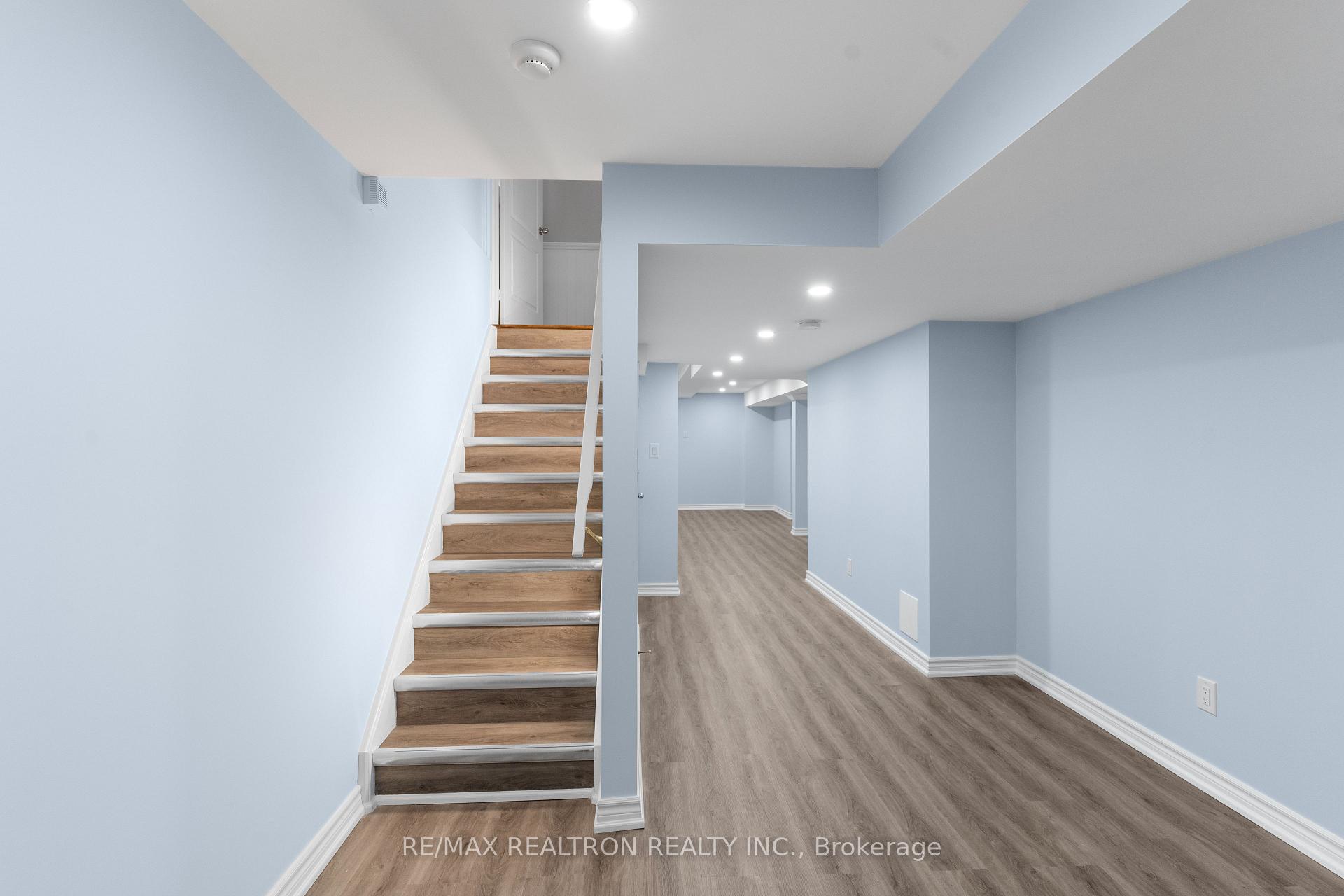 Photo 37 of 1571 Brandy Court, Pickering, Duffin Heights — HOMEH