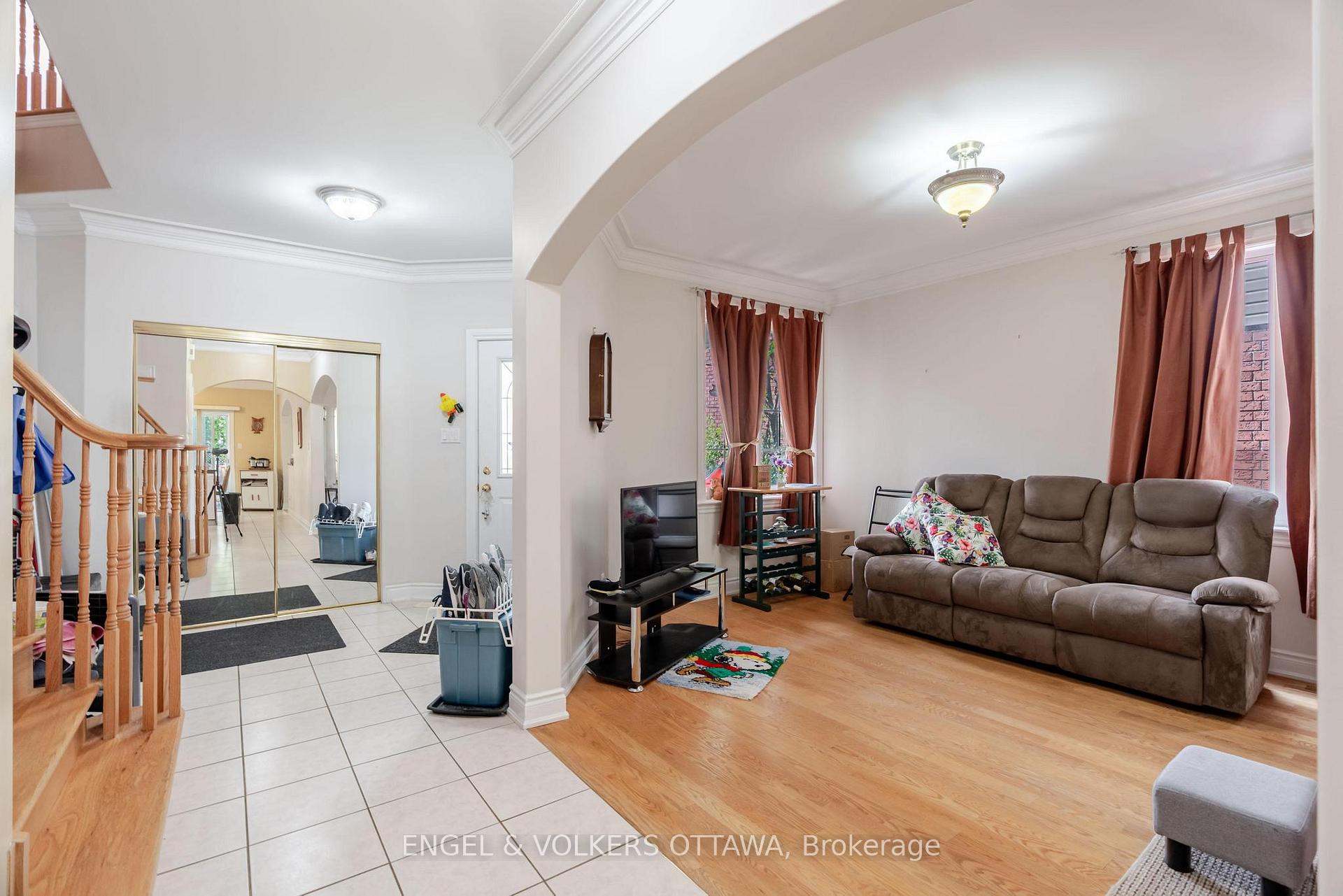 Photo 3 of 1649 Rosebella Avenue, Ottawa, Sawmill Creek/Timbermill — HOMEH
