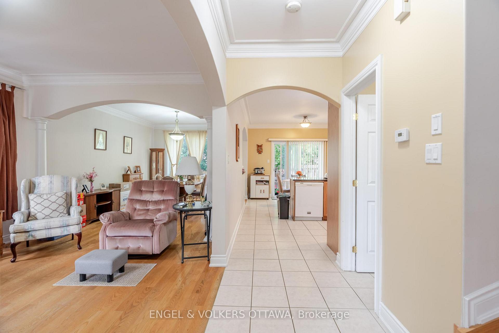 Photo 5 of 1649 Rosebella Avenue, Ottawa, Sawmill Creek/Timbermill — HOMEH