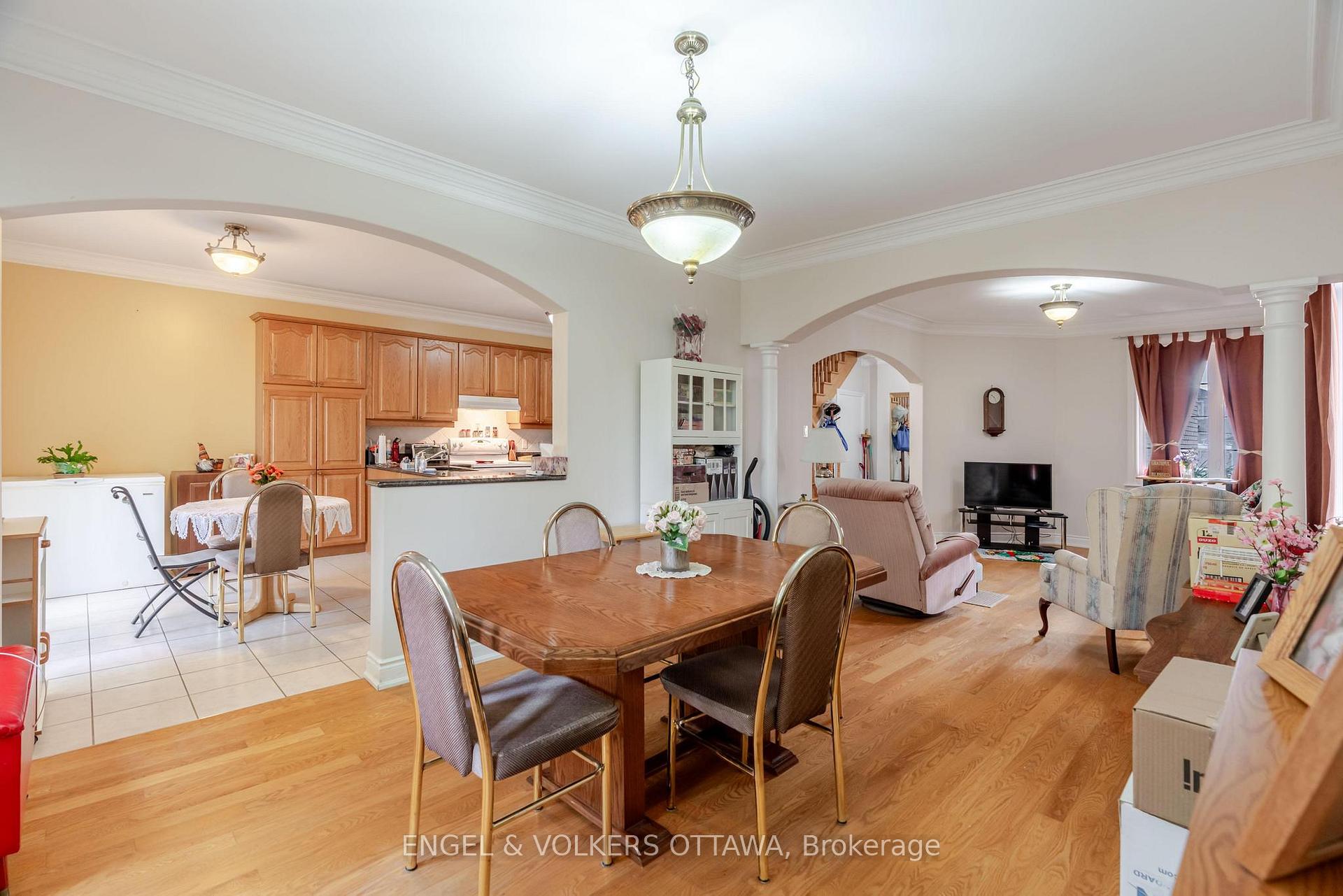 Photo 10 of 1649 Rosebella Avenue, Ottawa, Sawmill Creek/Timbermill — HOMEH