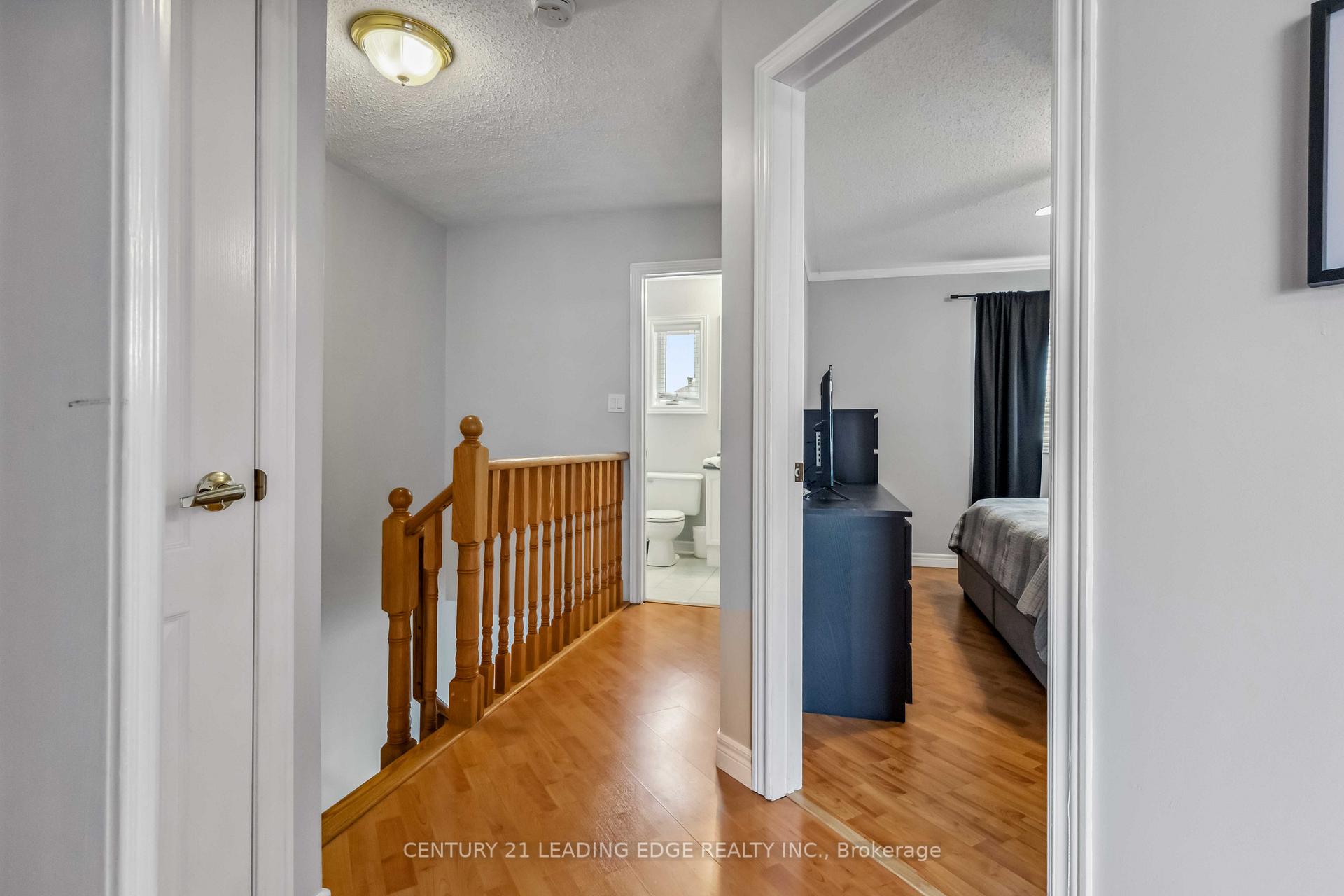 Photo 13 of 68 Melody Drive, Whitby, Brooklin — HOMEH