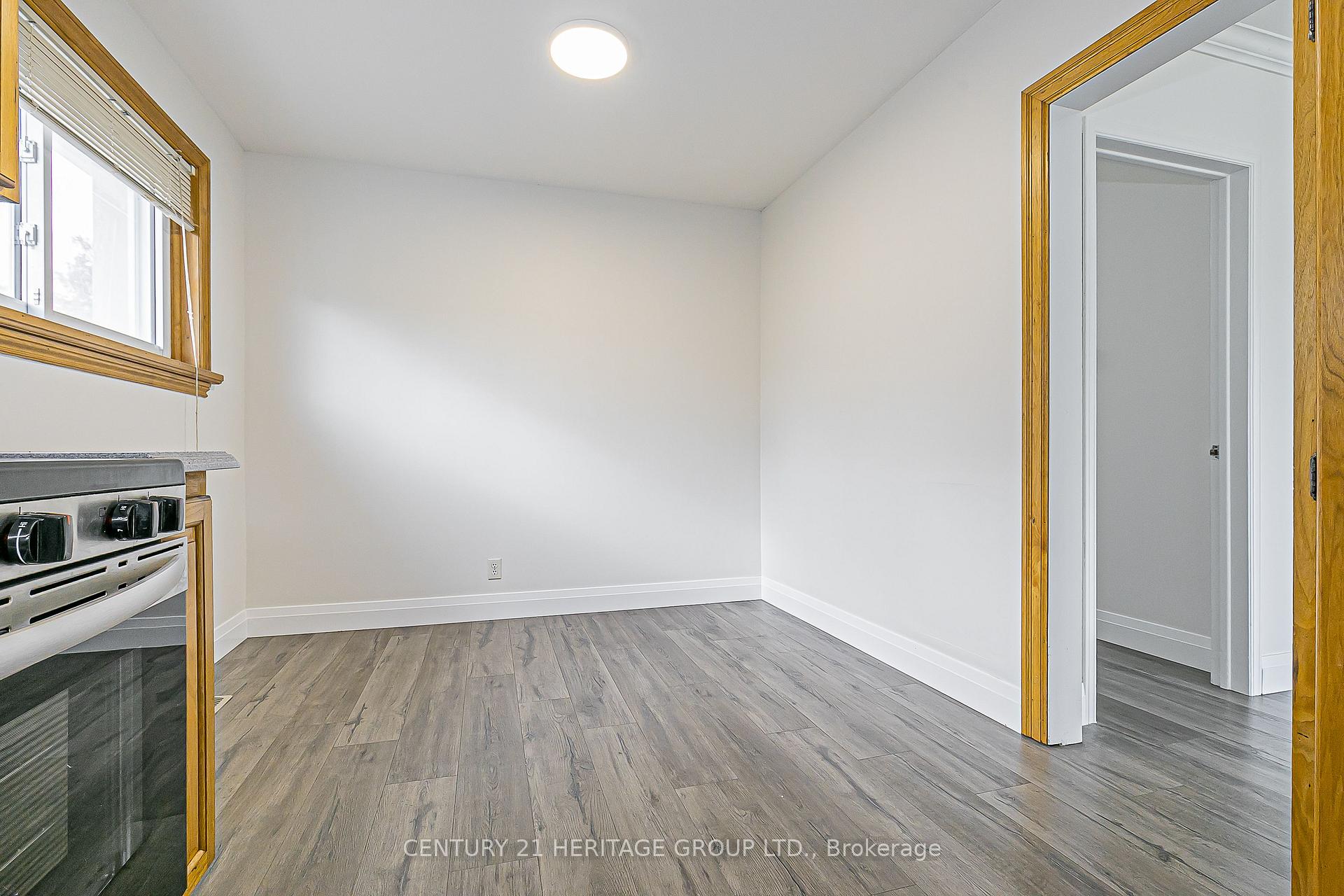 Photo 14 of 26 Knowles Crescent, Aurora, Aurora Highlands — HOMEH