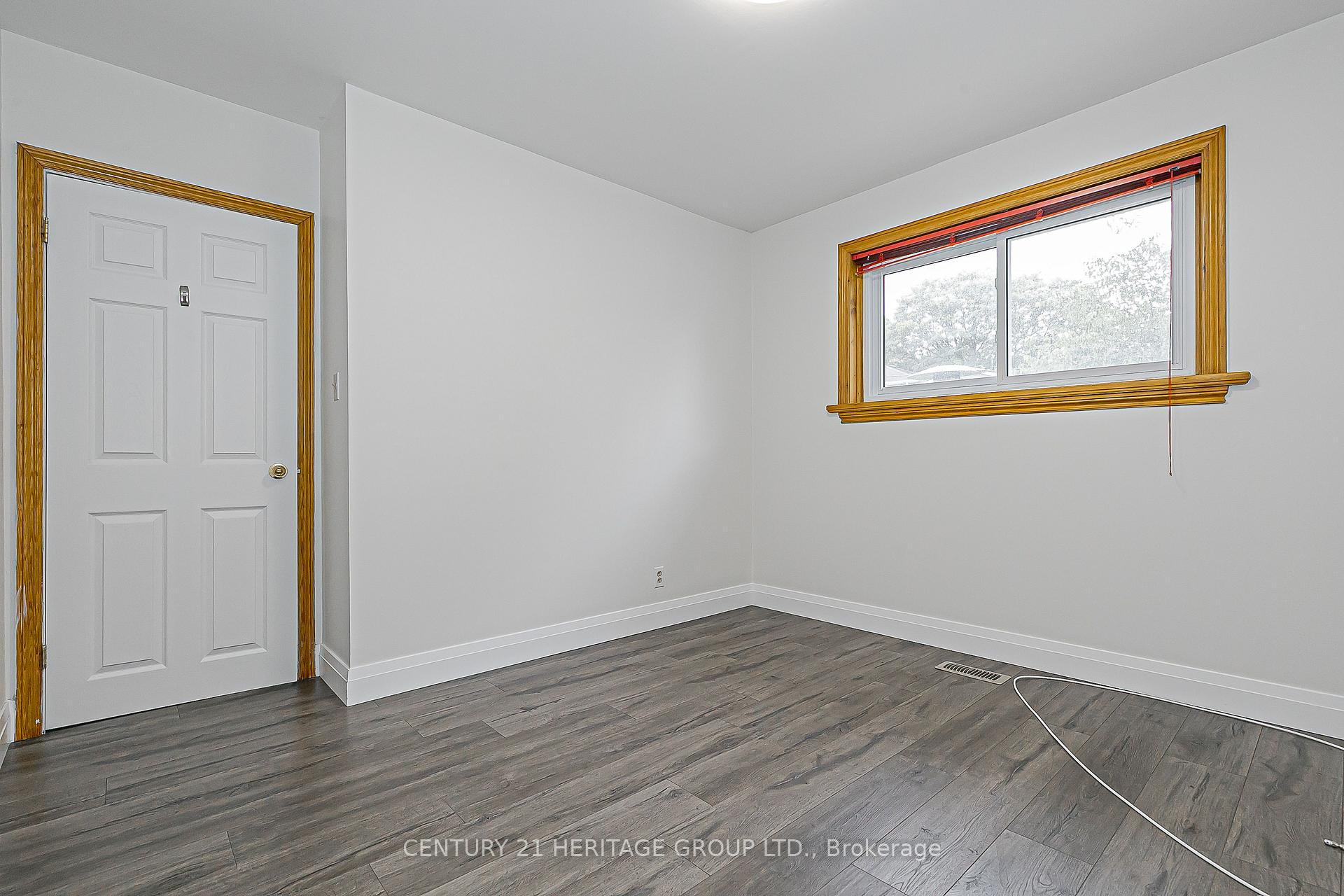 Photo 13 of 26 Knowles Crescent, Aurora, Aurora Highlands — HOMEH