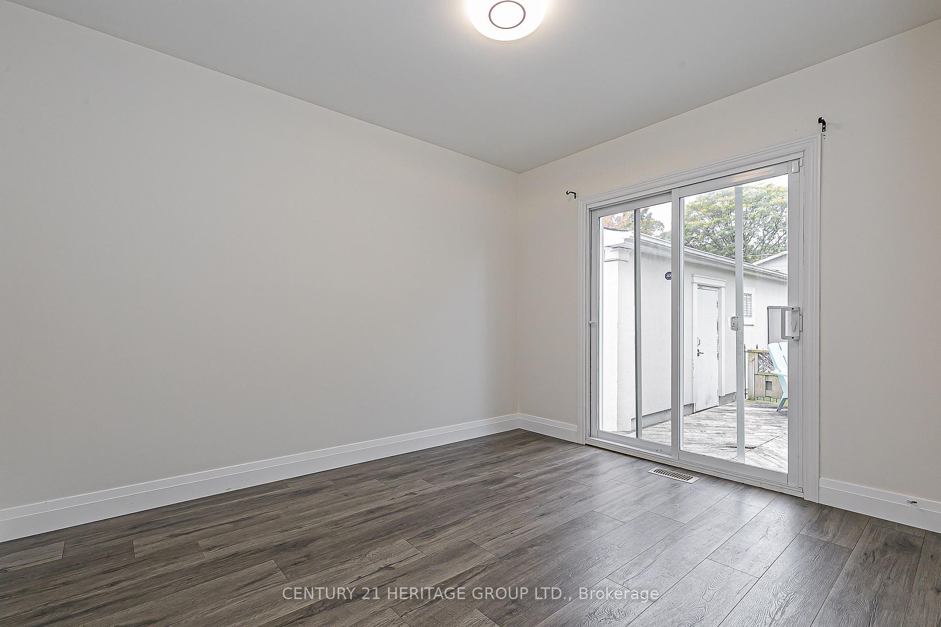 Photo 17 of 26 Knowles Crescent, Aurora, Aurora Highlands — HOMEH