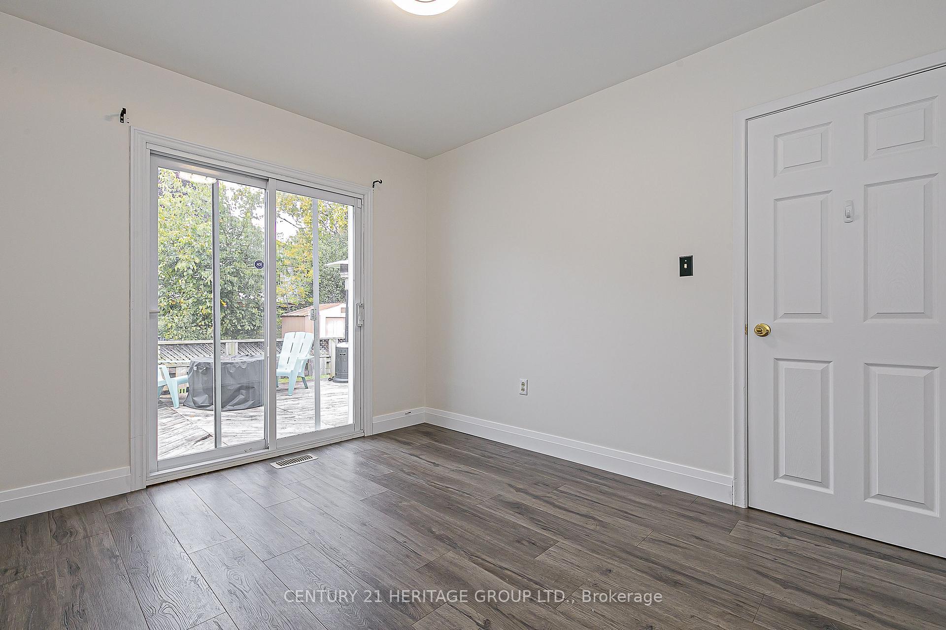 Photo 20 of 26 Knowles Crescent, Aurora, Aurora Highlands — HOMEH