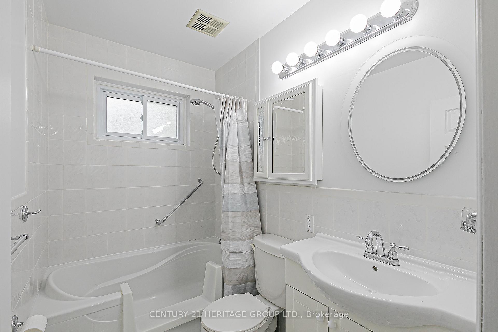 Photo 25 of 26 Knowles Crescent, Aurora, Aurora Highlands — HOMEH