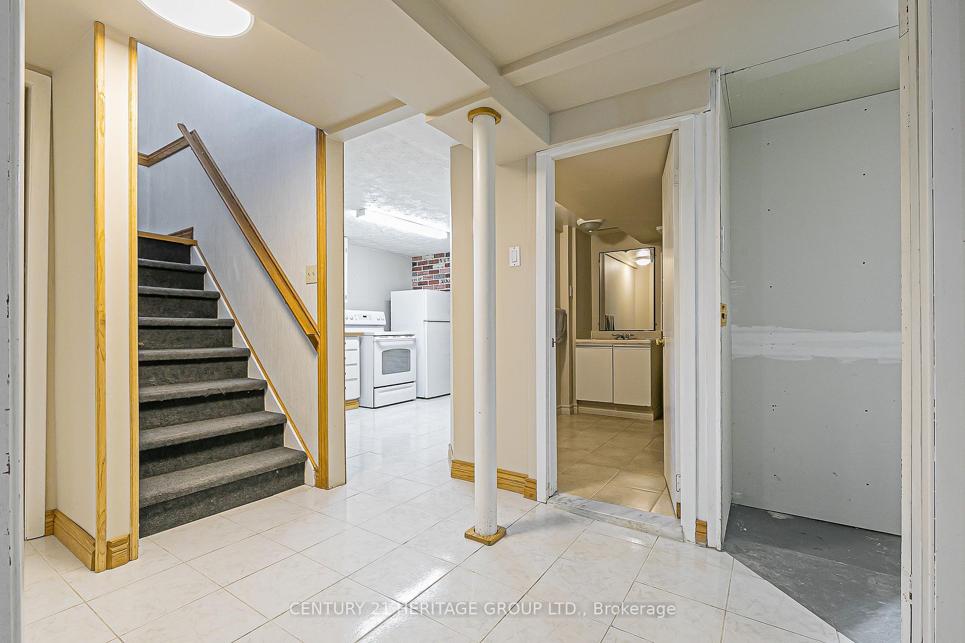 Photo 23 of 26 Knowles Crescent, Aurora, Aurora Highlands — HOMEH