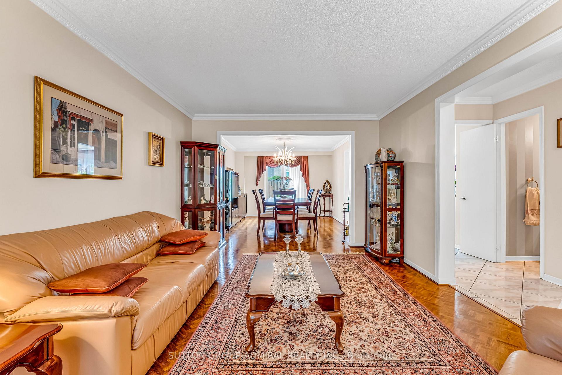 Photo 6 of 44 Brownridge Drive, Vaughan, Brownridge — HOMEH