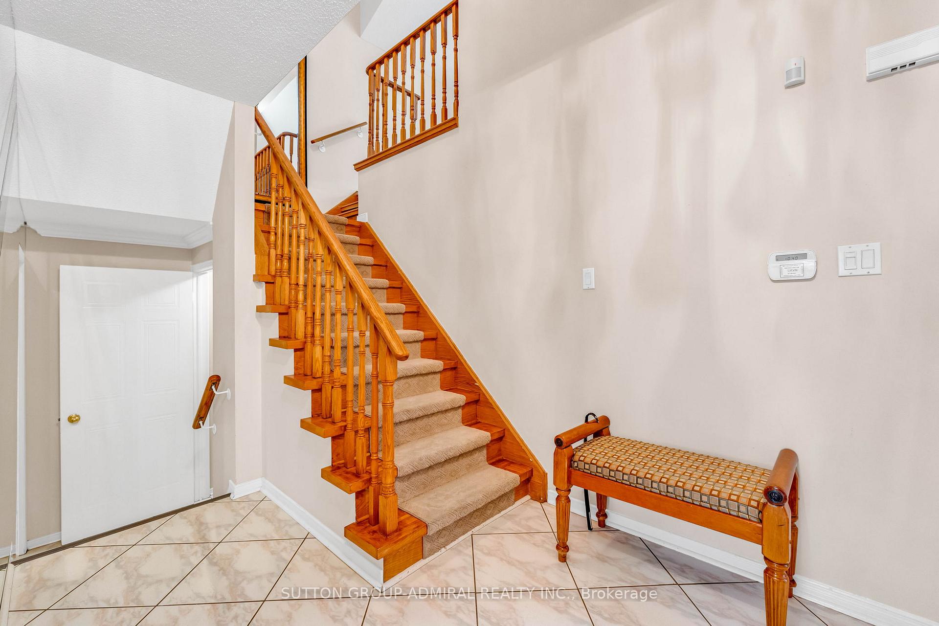 Photo 21 of 44 Brownridge Drive, Vaughan, Brownridge — HOMEH