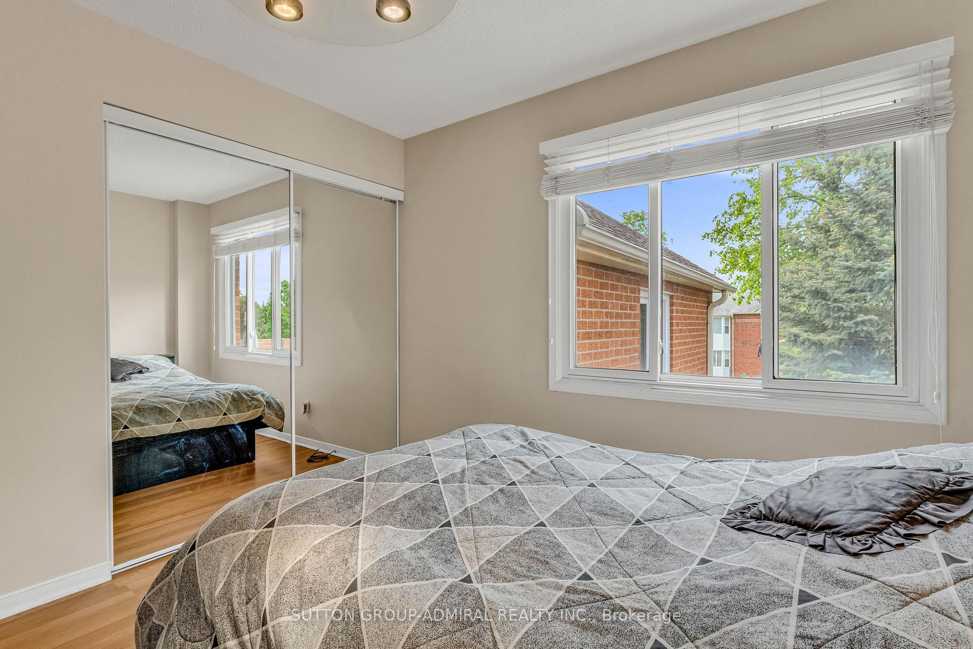 Photo 31 of 44 Brownridge Drive, Vaughan, Brownridge — HOMEH