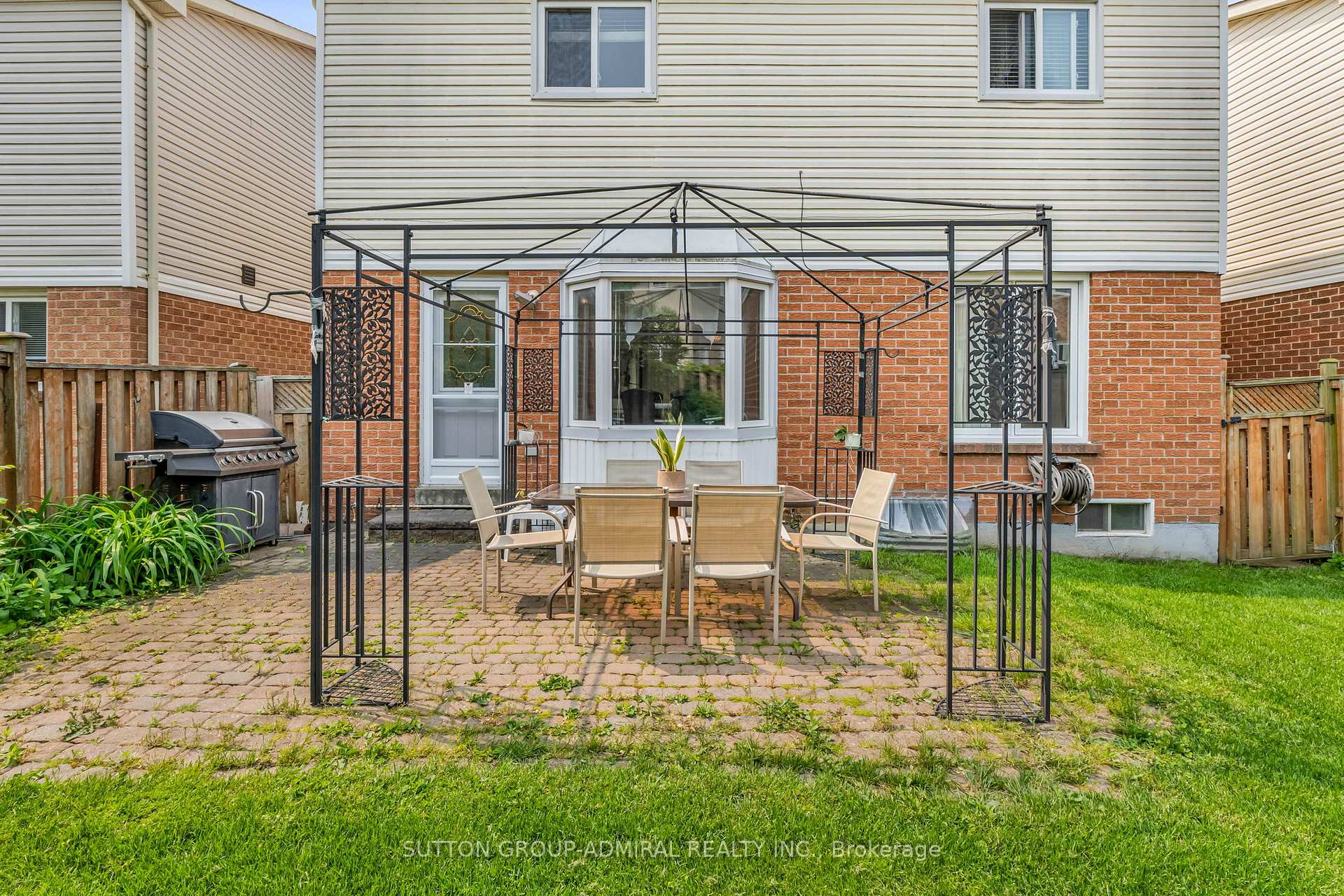 Photo 42 of 44 Brownridge Drive, Vaughan, Brownridge — HOMEH