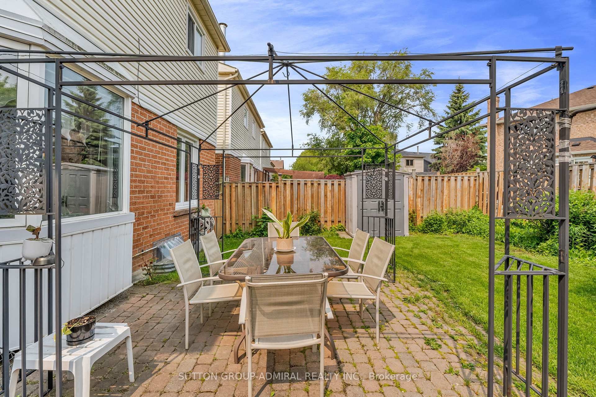 Photo 43 of 44 Brownridge Drive, Vaughan, Brownridge — HOMEH