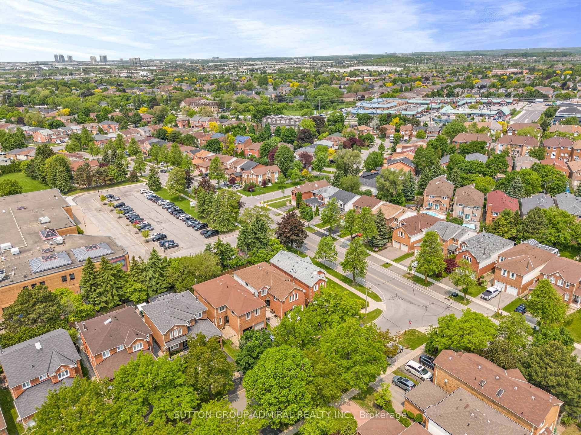 Photo 47 of 44 Brownridge Drive, Vaughan, Brownridge — HOMEH