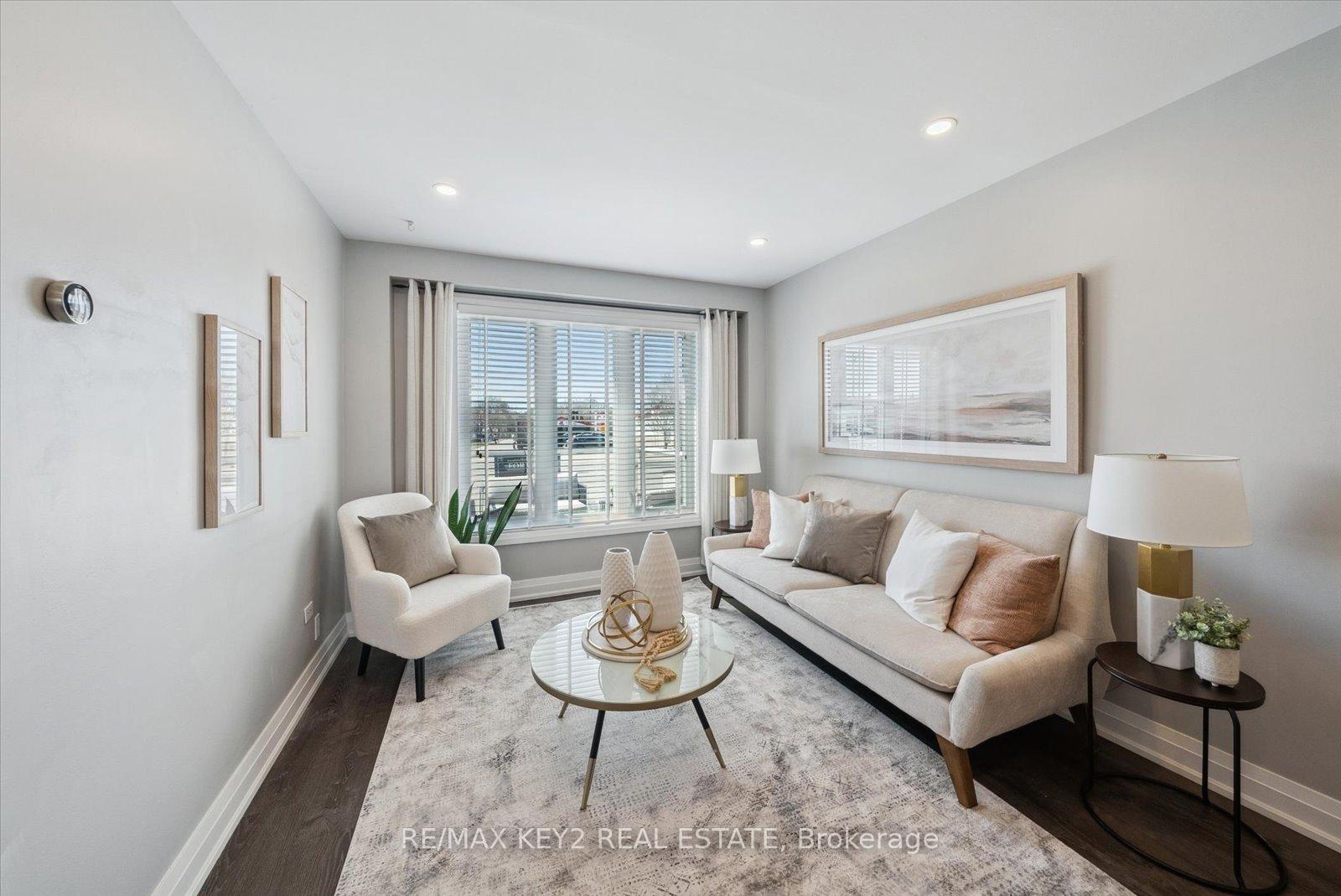 Photo 4 of 710A Krosno Boulevard, Pickering, Bay Ridges — HOMEH