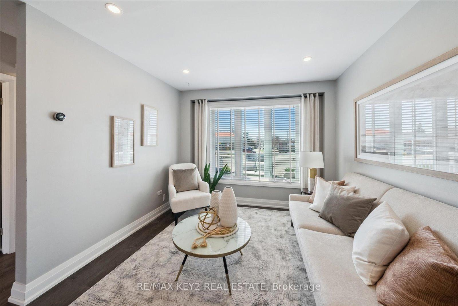 Photo 5 of 710A Krosno Boulevard, Pickering, Bay Ridges — HOMEH