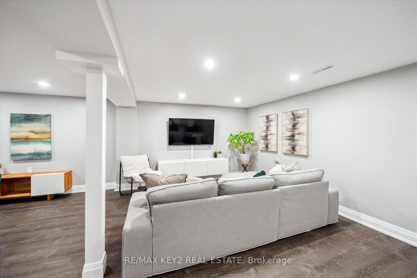 Photo 24 of 710A Krosno Boulevard, Pickering, Bay Ridges — HOMEH