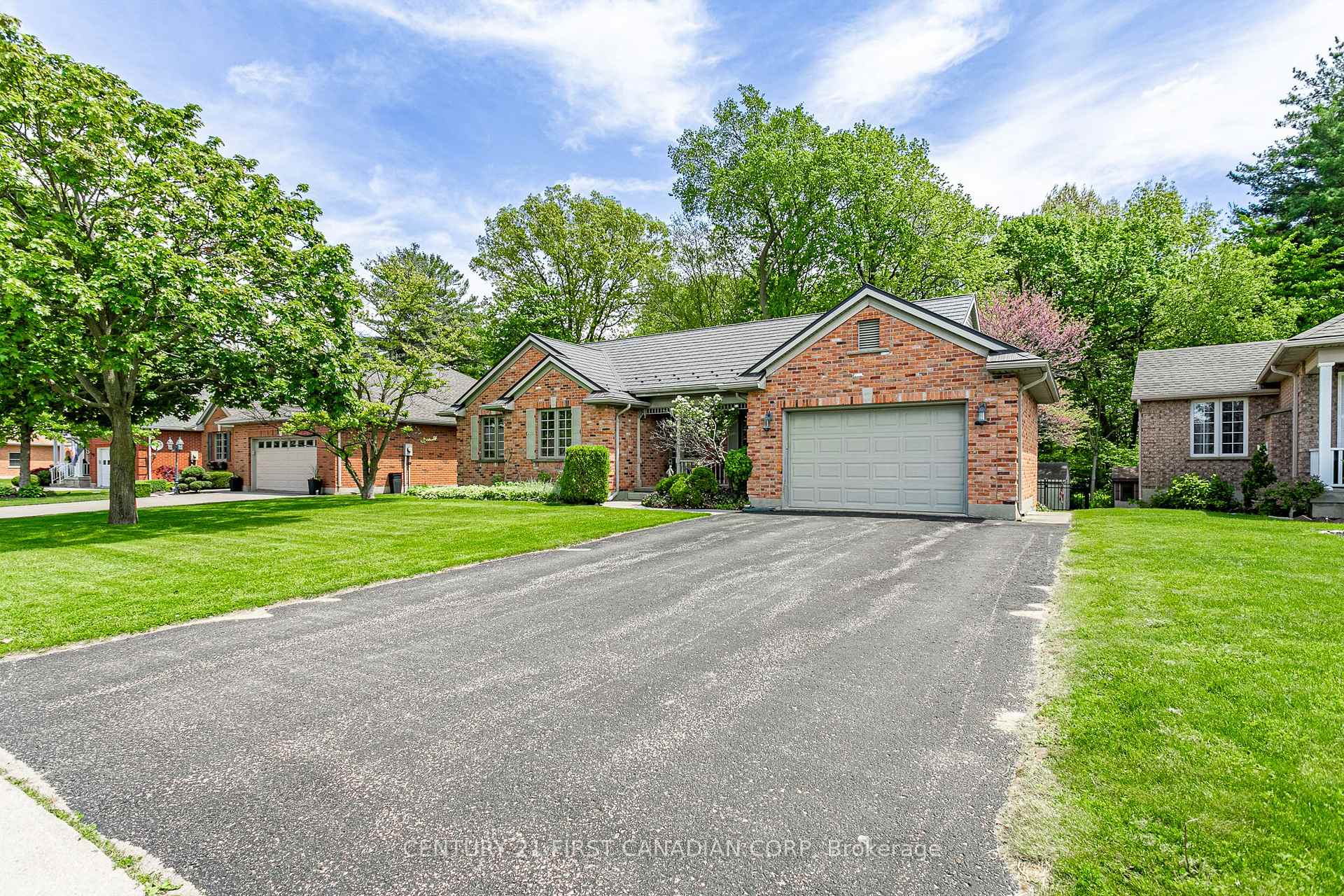 Photo 2 of 37 Tarry Parkway, Aylmer — HOMEH