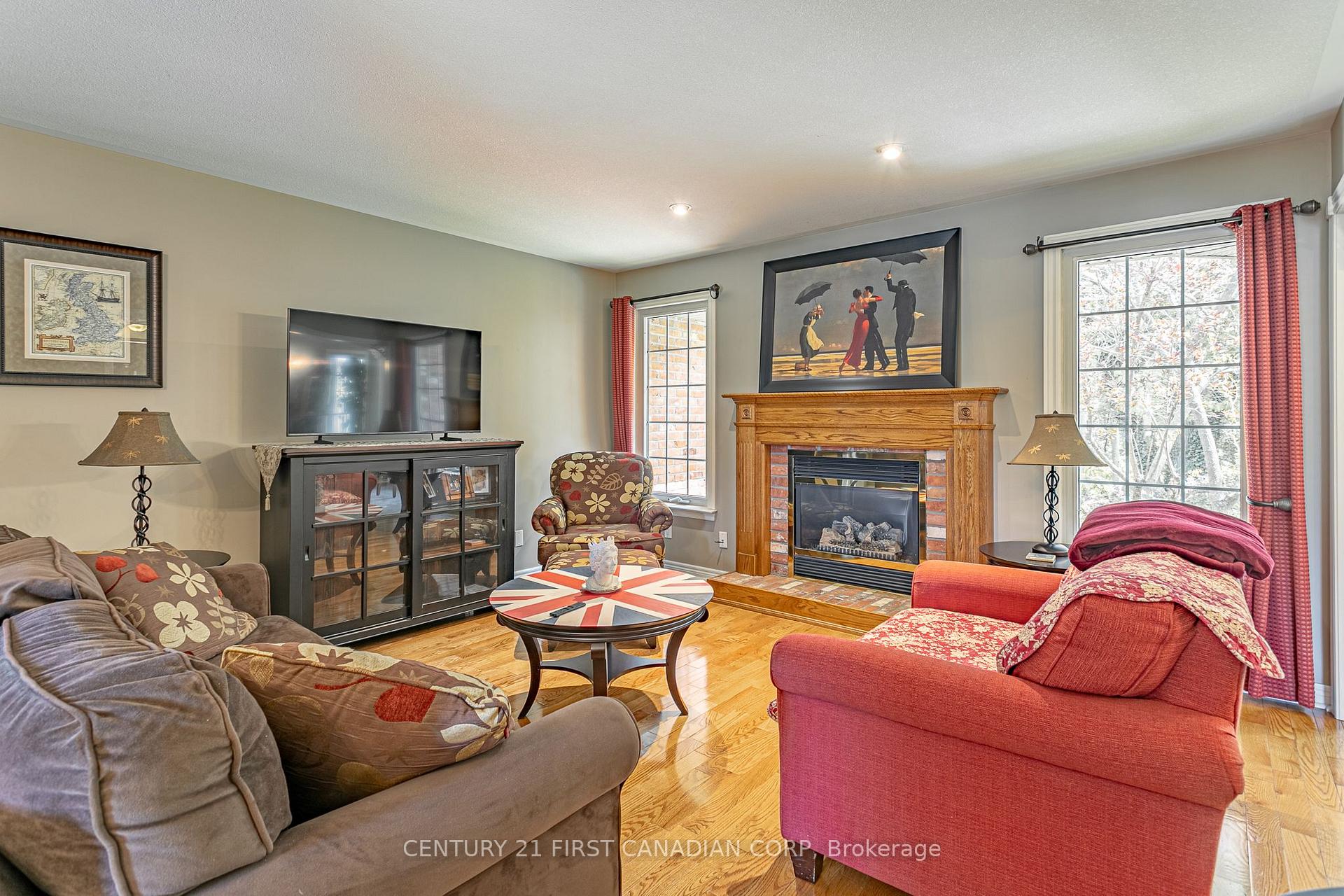 Photo 5 of 37 Tarry Parkway, Aylmer — HOMEH