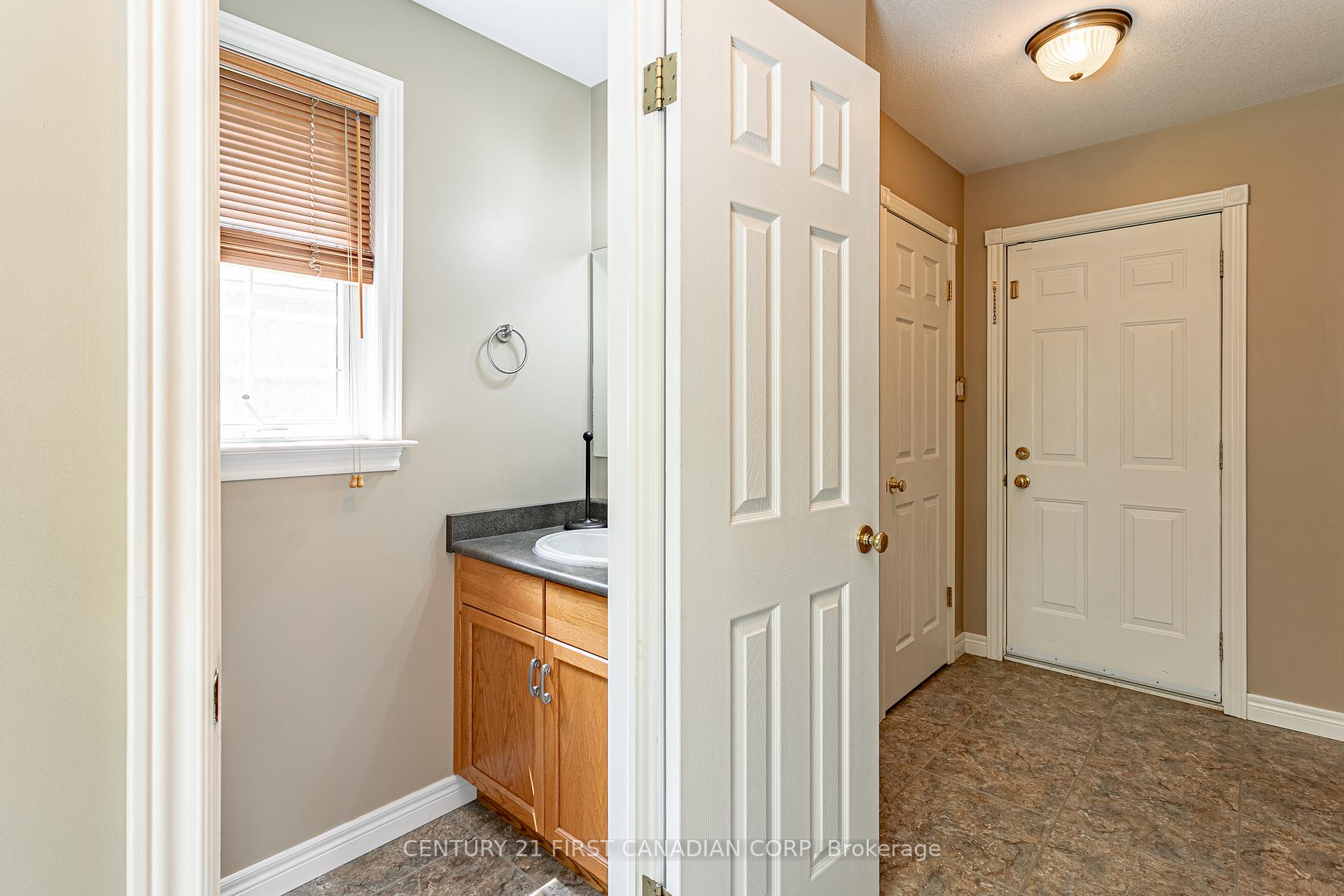 Photo 9 of 37 Tarry Parkway, Aylmer — HOMEH