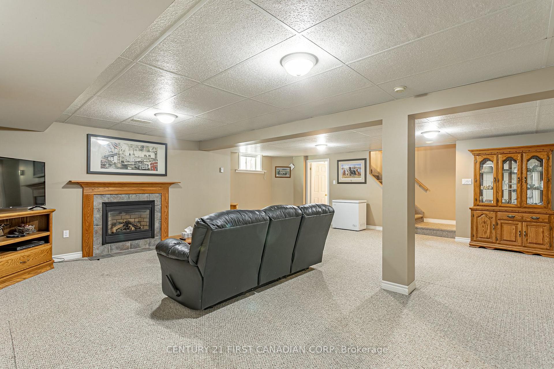 Photo 13 of 37 Tarry Parkway, Aylmer — HOMEH