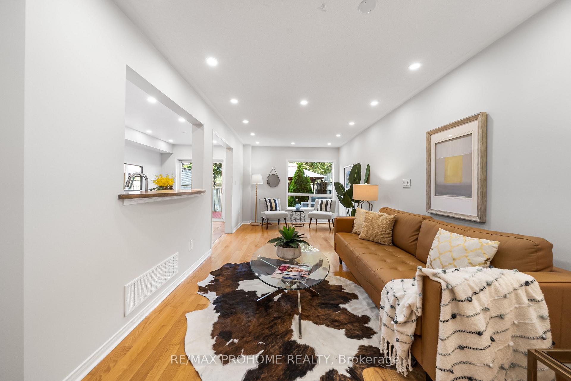 Photo 5 of 144 Deepspring Crescent, Vaughan, Vellore Village — HOMEH