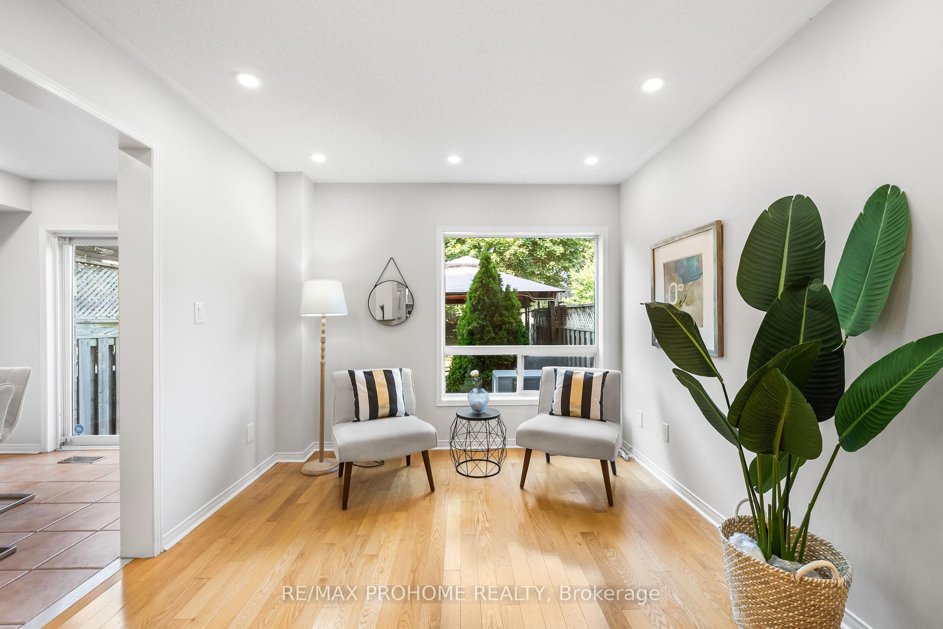 Photo 7 of 144 Deepspring Crescent, Vaughan, Vellore Village — HOMEH
