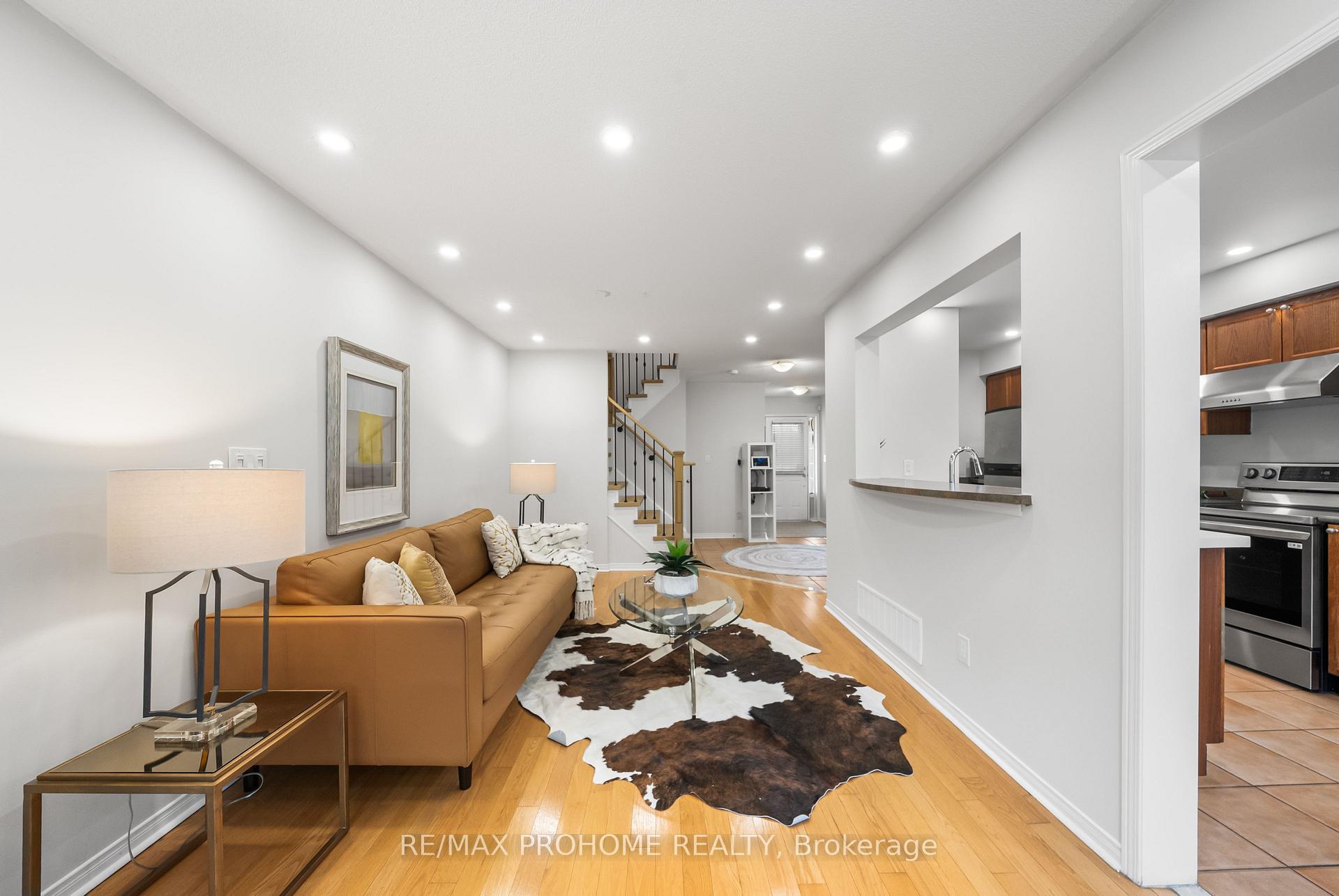 Photo 8 of 144 Deepspring Crescent, Vaughan, Vellore Village — HOMEH
