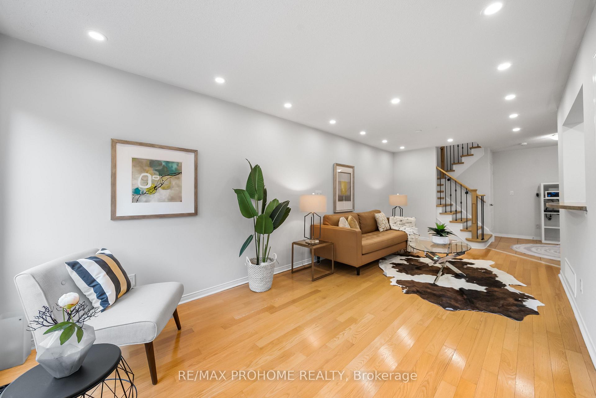 Photo 9 of 144 Deepspring Crescent, Vaughan, Vellore Village — HOMEH