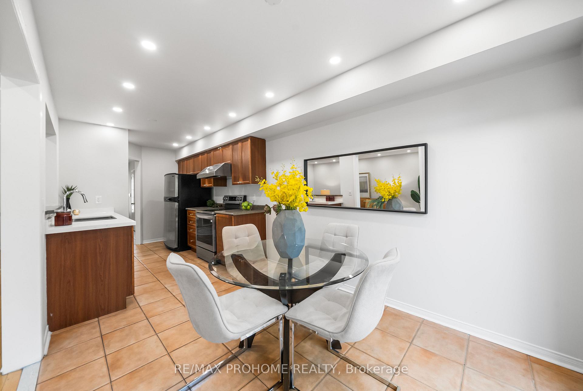 Photo 12 of 144 Deepspring Crescent, Vaughan, Vellore Village — HOMEH