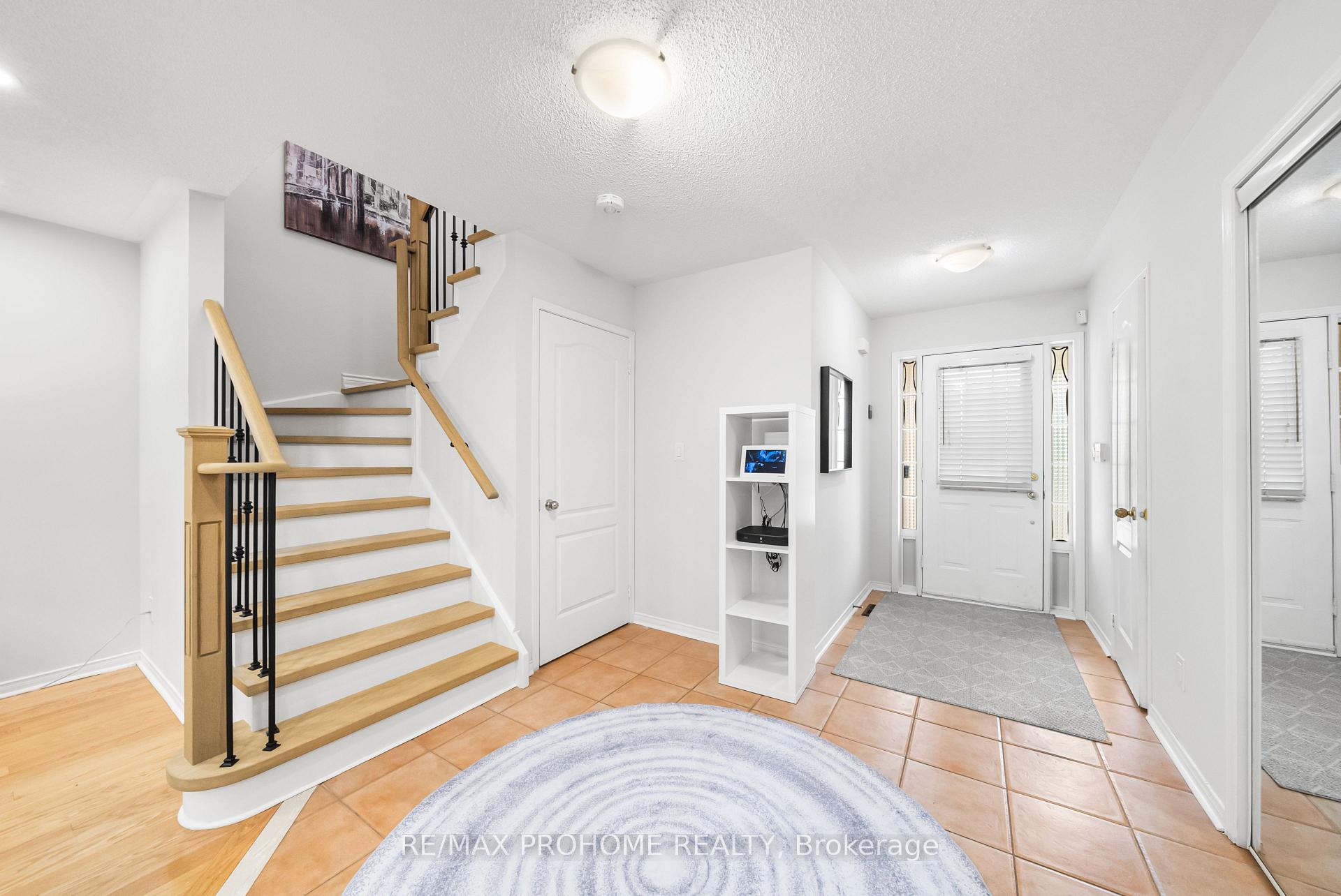 Photo 16 of 144 Deepspring Crescent, Vaughan, Vellore Village — HOMEH