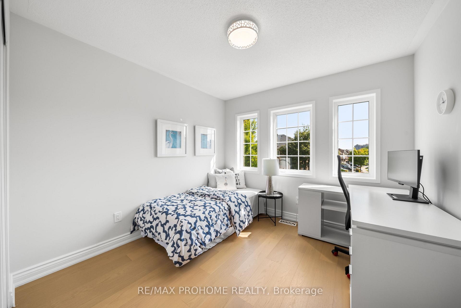 Photo 18 of 144 Deepspring Crescent, Vaughan, Vellore Village — HOMEH