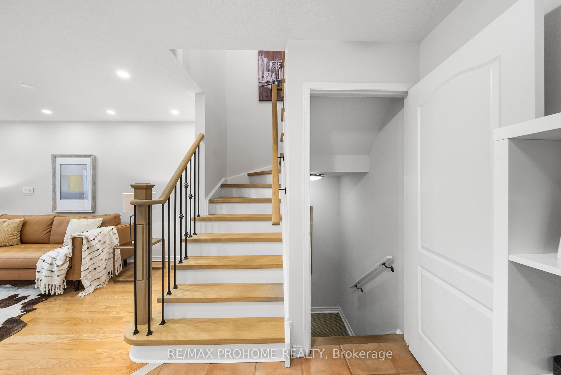 Photo 31 of 144 Deepspring Crescent, Vaughan, Vellore Village — HOMEH