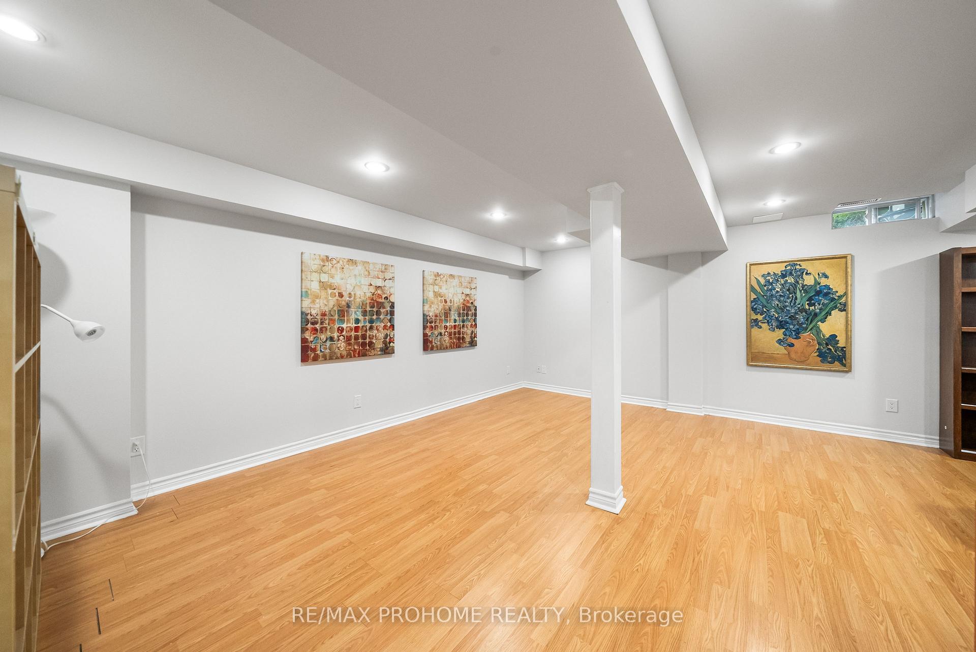 Photo 32 of 144 Deepspring Crescent, Vaughan, Vellore Village — HOMEH
