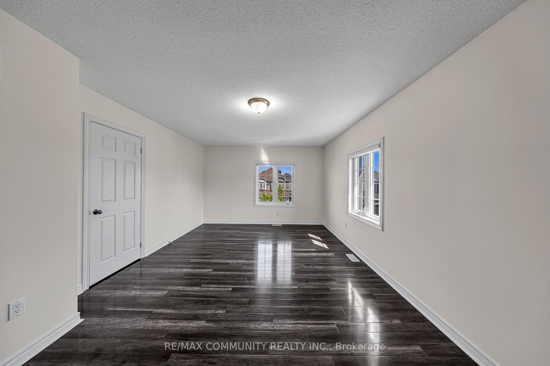 Photo 28 of 35 McCourt Drive, Ajax, South East — HOMEH