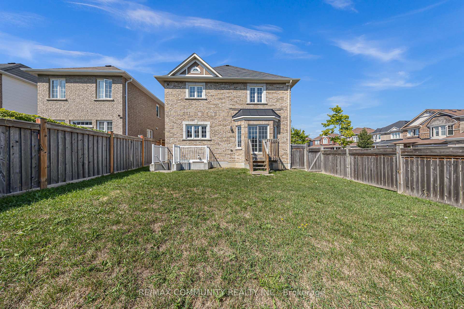 Photo 26 of 35 McCourt Drive, Ajax, South East — HOMEH