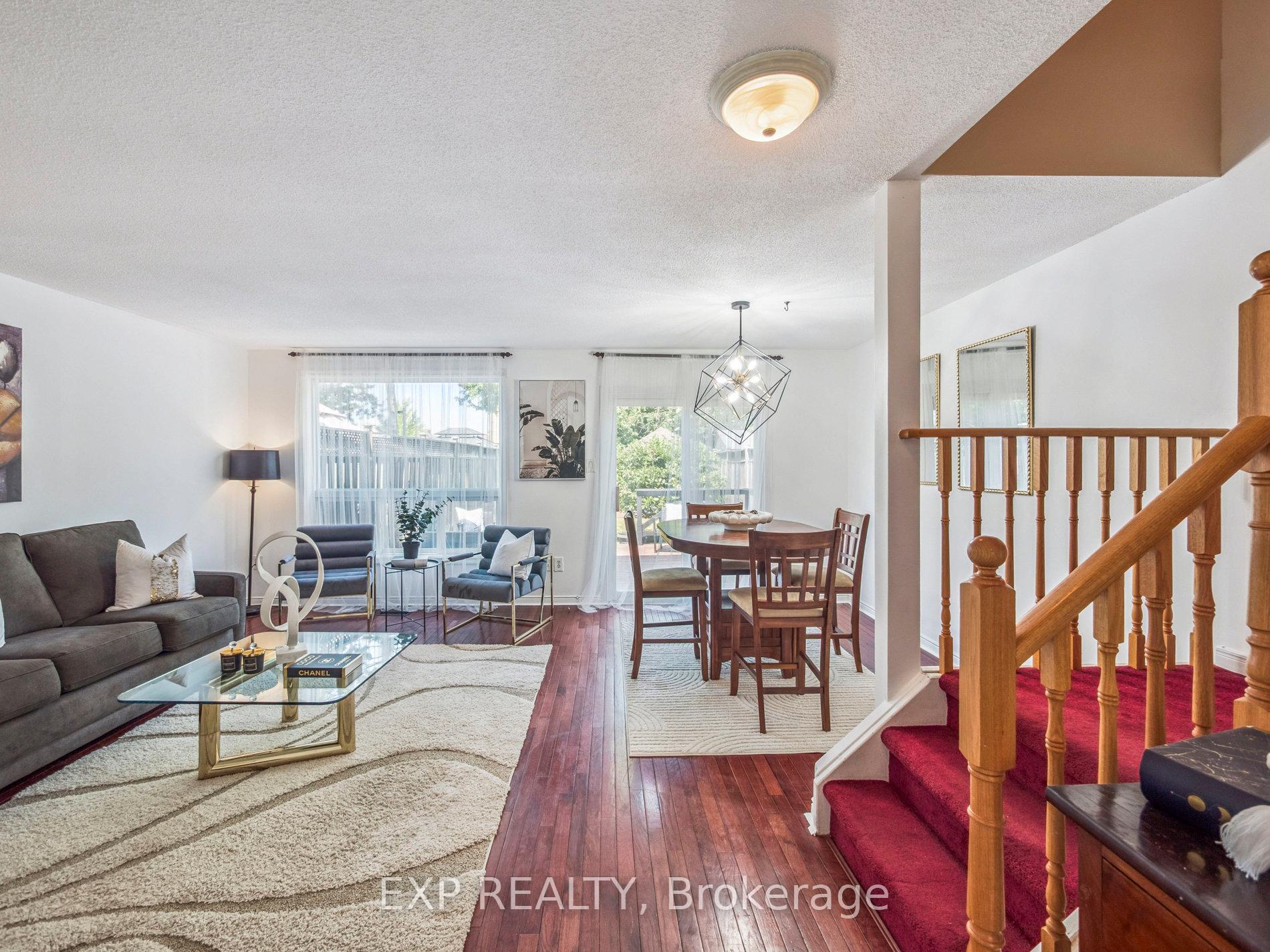 Photo 4 of 49 Ashcroft Court, Vaughan, East Woodbridge — HOMEH