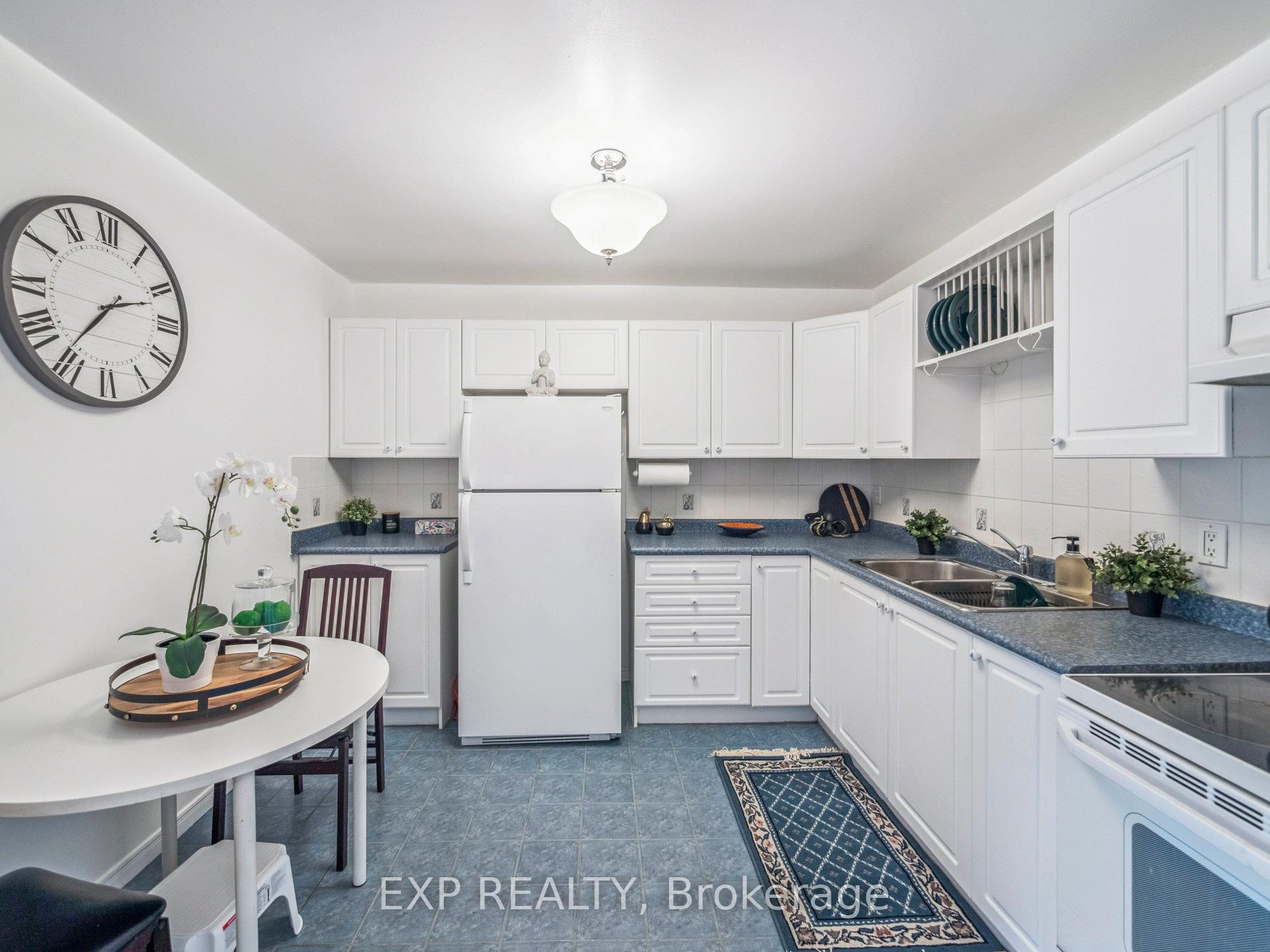 Photo 5 of 49 Ashcroft Court, Vaughan, East Woodbridge — HOMEH