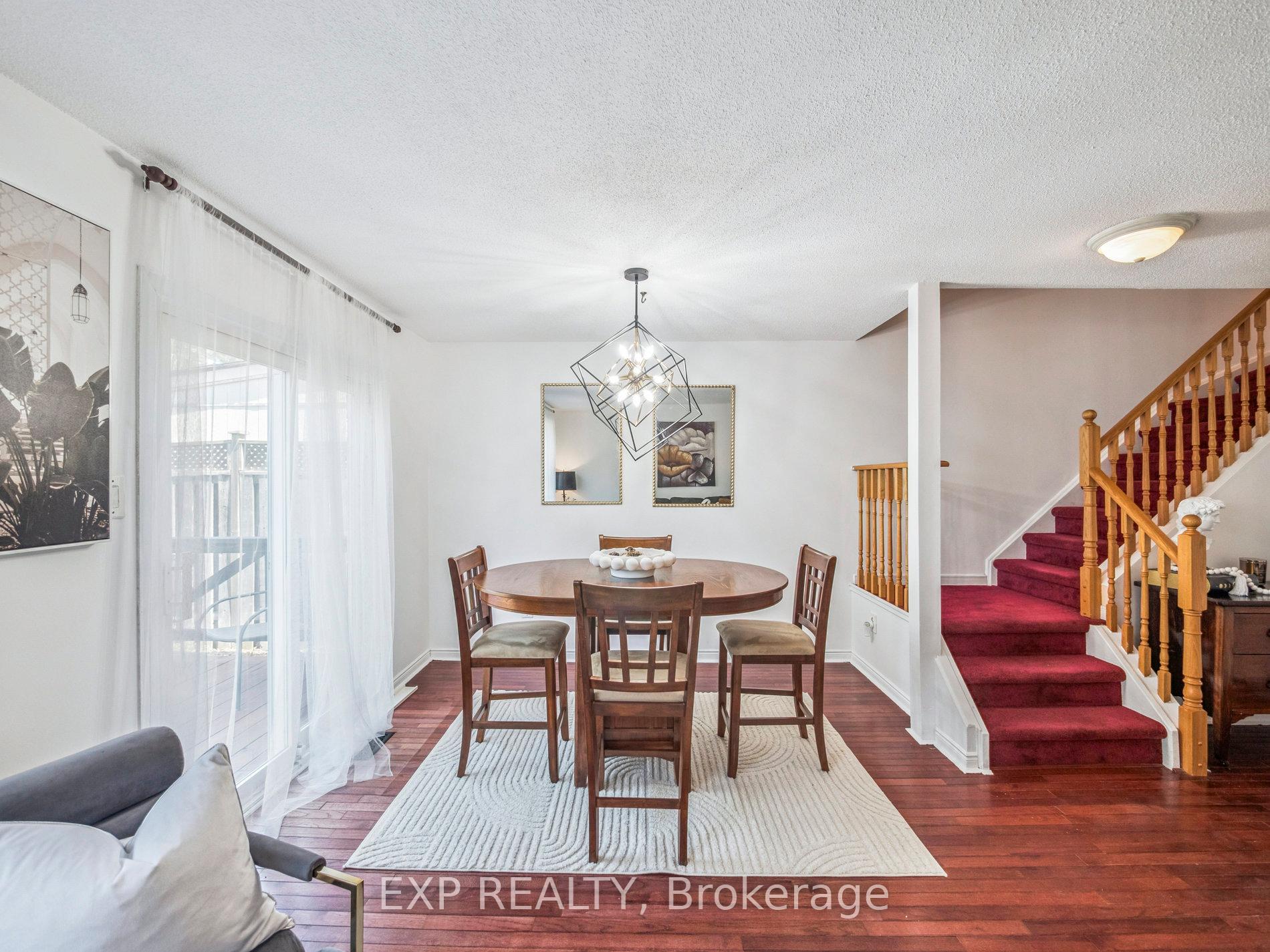 Photo 6 of 49 Ashcroft Court, Vaughan, East Woodbridge — HOMEH