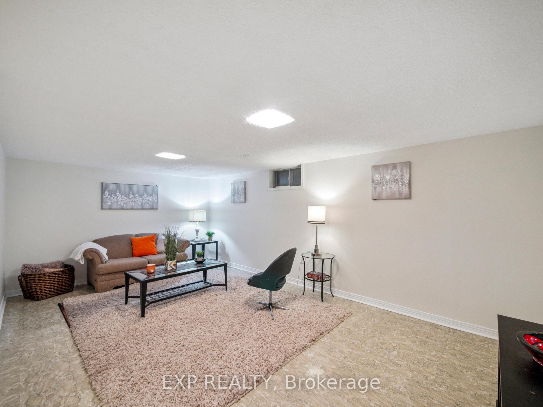 Photo 17 of 49 Ashcroft Court, Vaughan, East Woodbridge — HOMEH