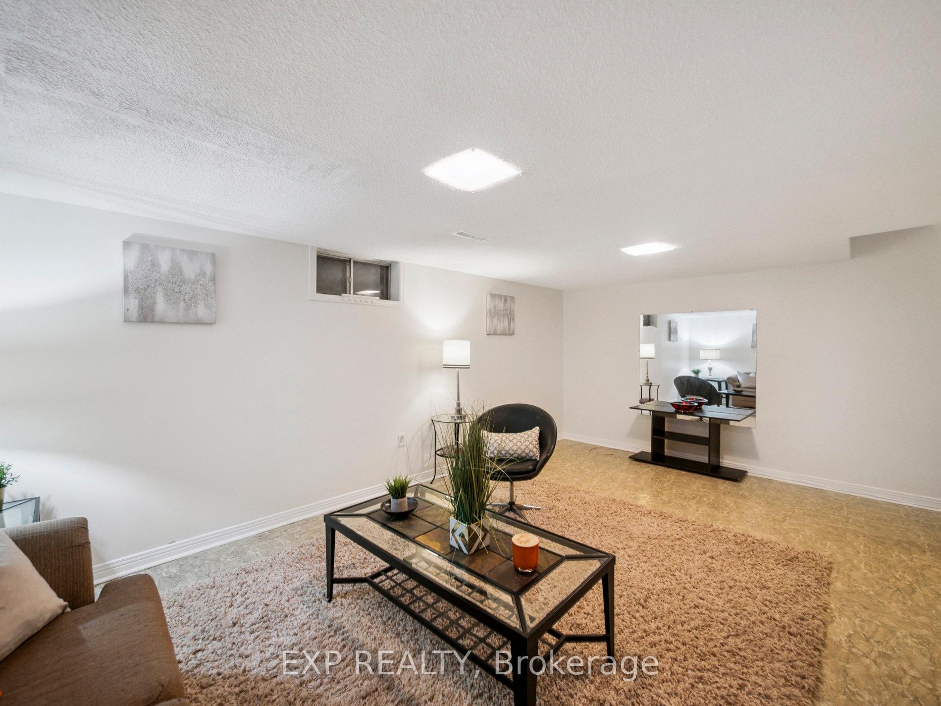 Photo 19 of 49 Ashcroft Court, Vaughan, East Woodbridge — HOMEH