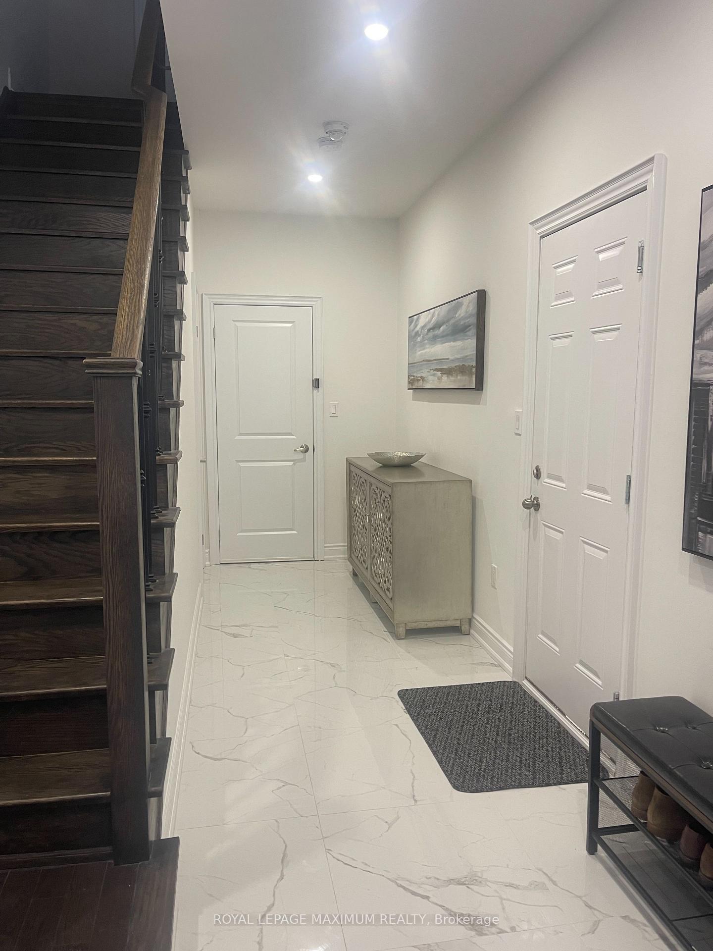 Photo 2 of 98 Glazebrook Drive, Vaughan, East Woodbridge — HOMEH