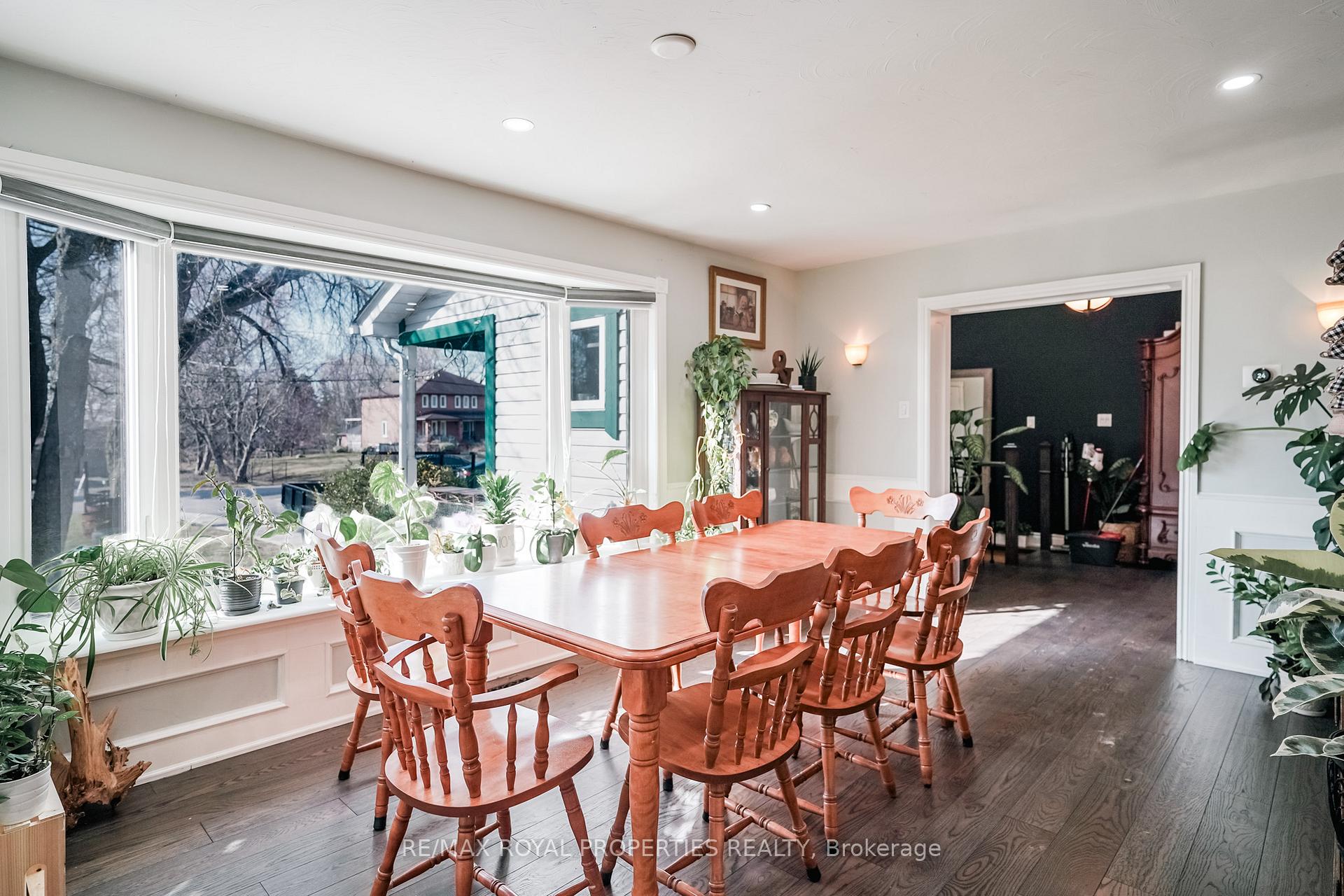 Photo 8 of 240 Davidson Street, Pickering, Rural Pickering — HOMEH