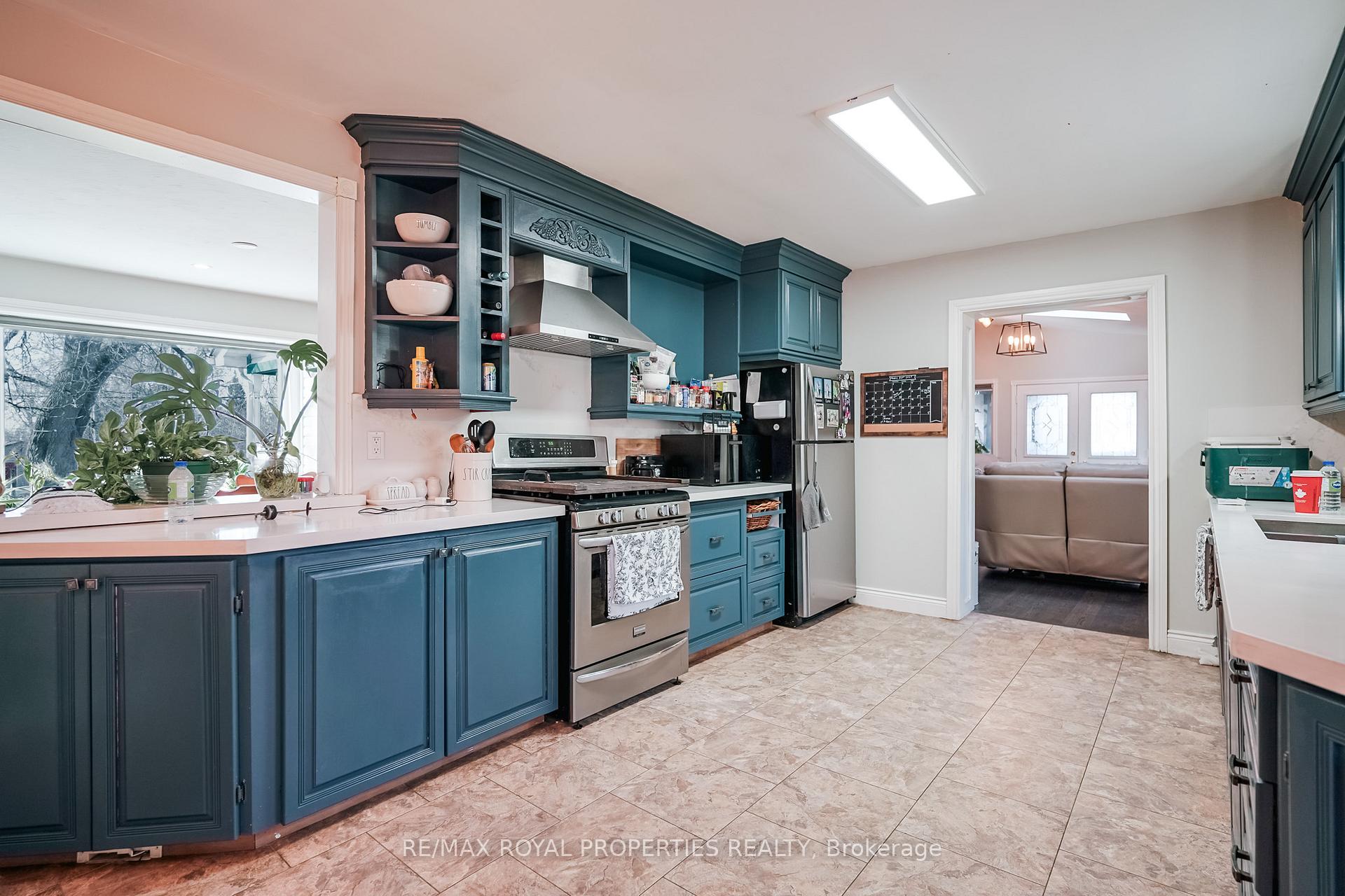 Photo 12 of 240 Davidson Street, Pickering, Rural Pickering — HOMEH