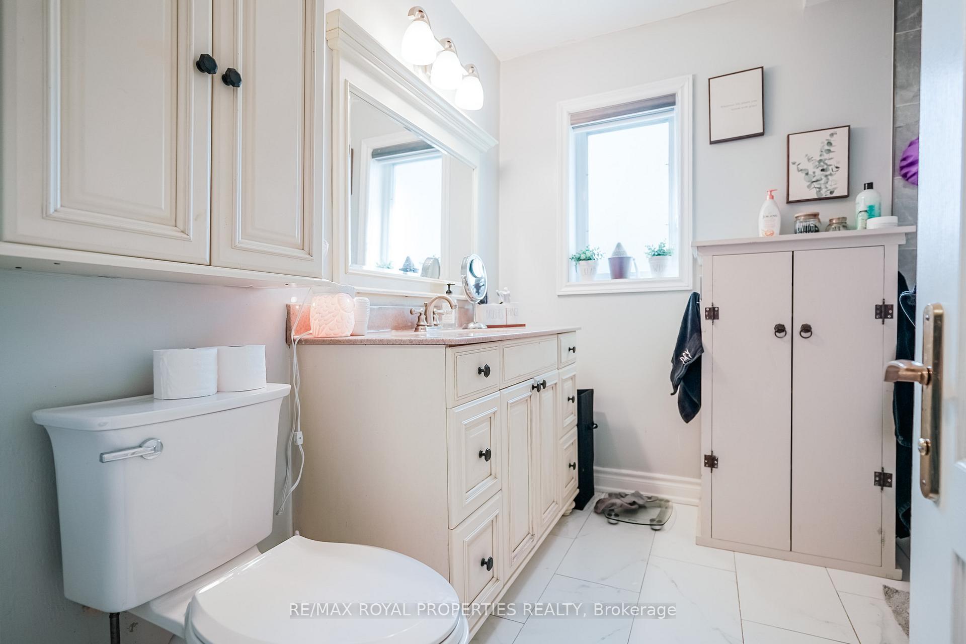 Photo 15 of 240 Davidson Street, Pickering, Rural Pickering — HOMEH
